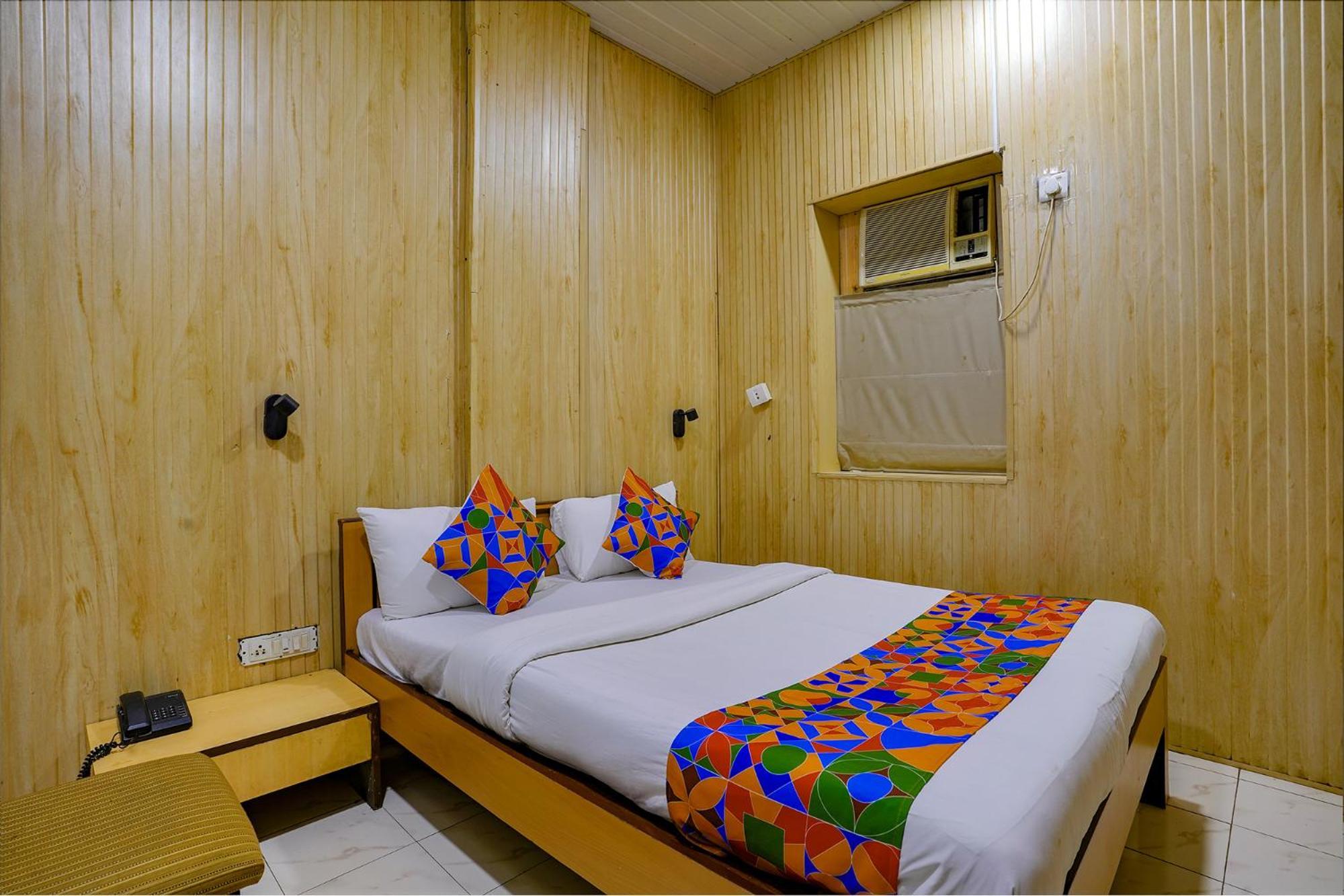 Fabexpress Manas Residency Hotel Мумбай Екстериор снимка