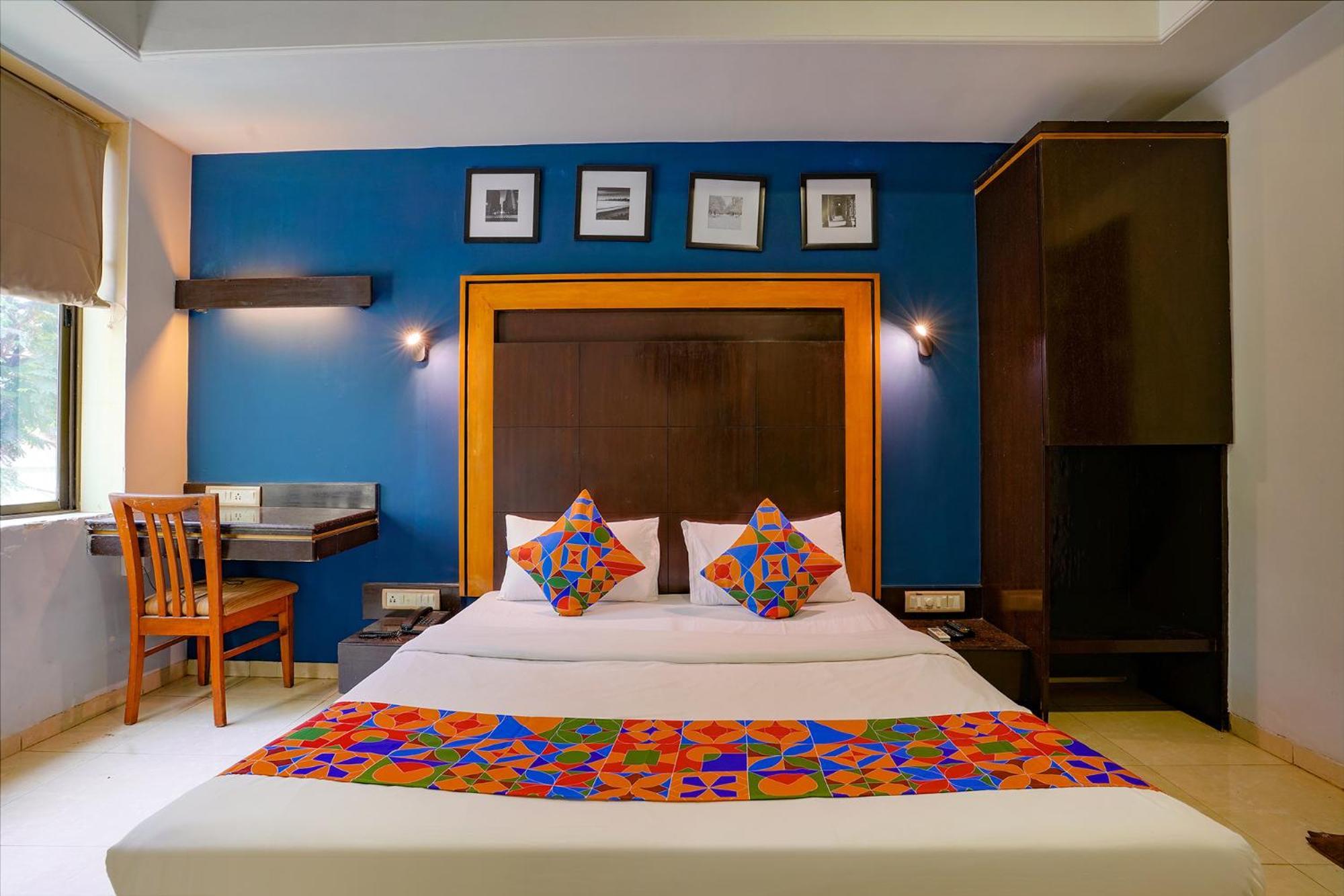 Fabexpress Manas Residency Hotel Мумбай Екстериор снимка